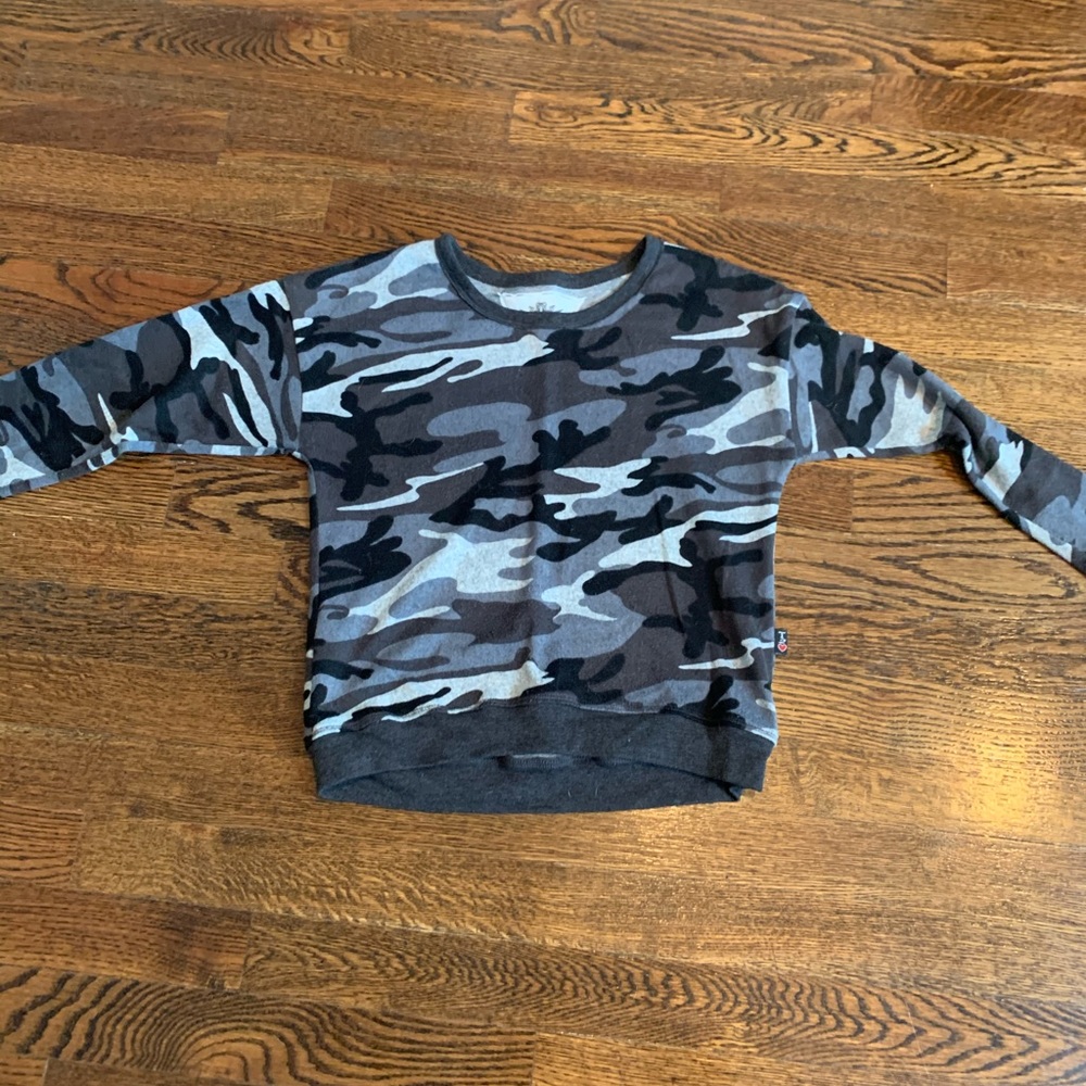 Black,white,gray Cano t2love long sleeve tee.